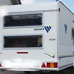 אתר קמפינג Parque De Campismo De *