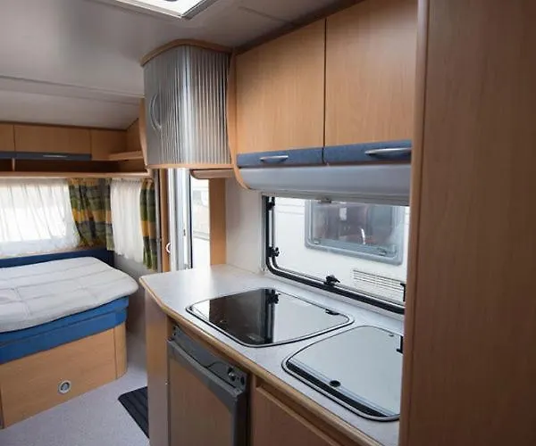 Parque De Campismo De *