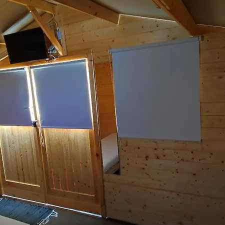 Kemping Parque De Campismo De *