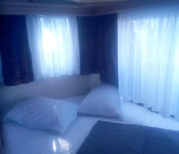 Кемпинг Parque De Campismo De *