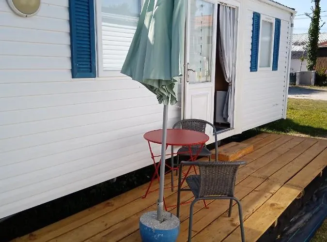 Parque De Campismo De Campsite *