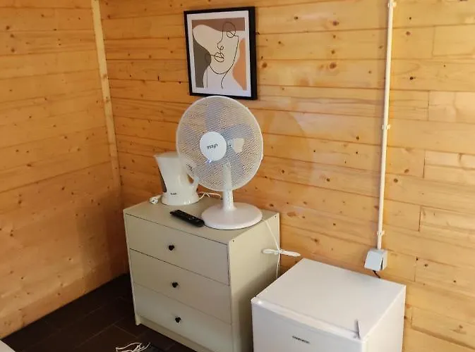 营地 Parque De Campismo De *