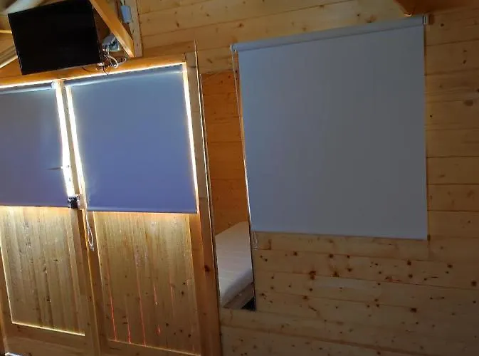 营地 Parque De Campismo De *